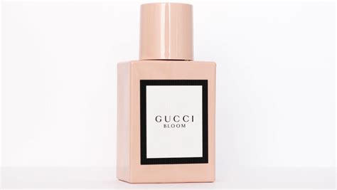 Gucci Bloom Review: Classic Yet Unique White Floral Scent